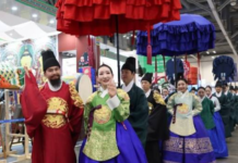 Daily number of visitors to ‘K-Heritage House’ tops 20,000 during UNESCO session in Busan